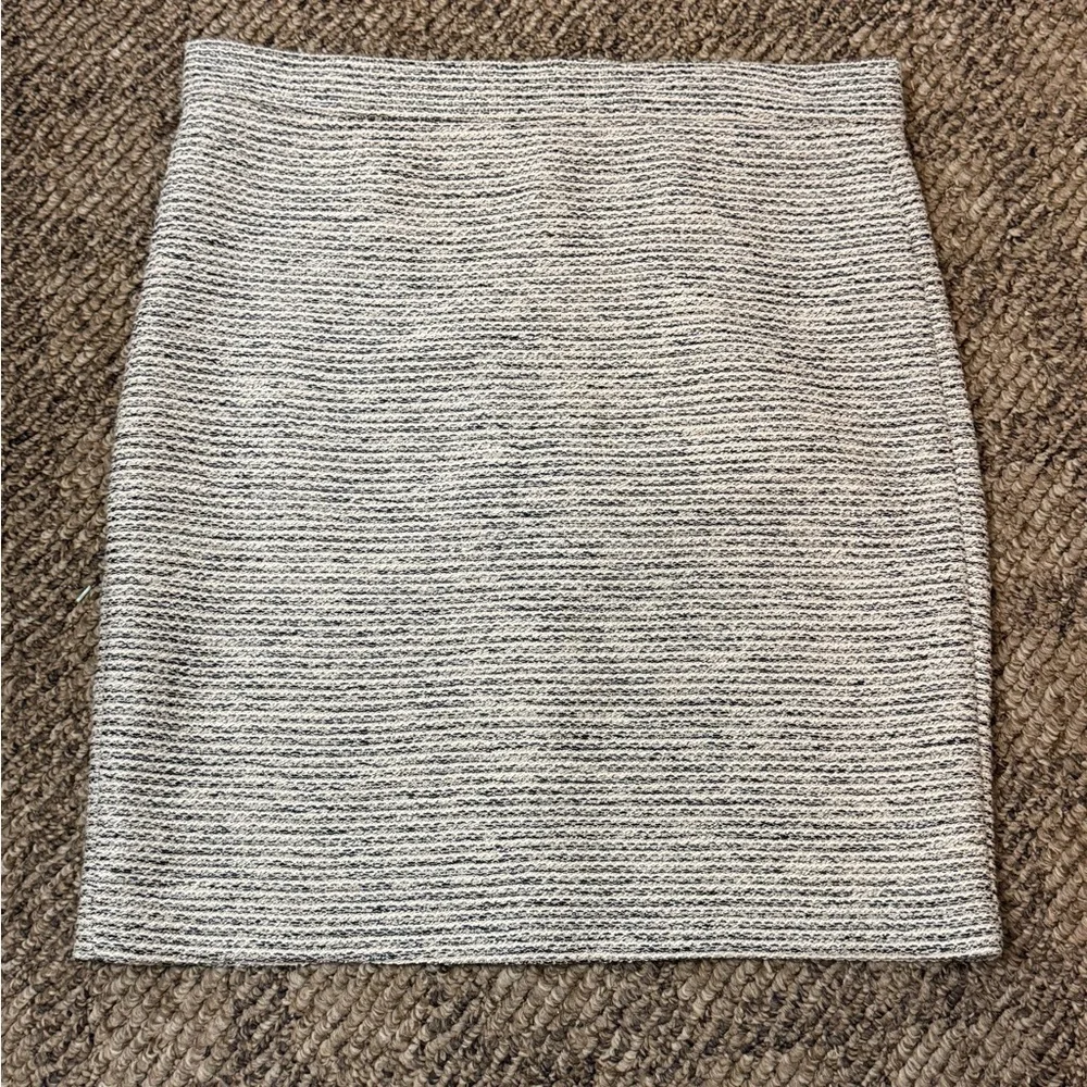 Banana Republic Tweed Pencil Skirt Size 14 Black and White Textured